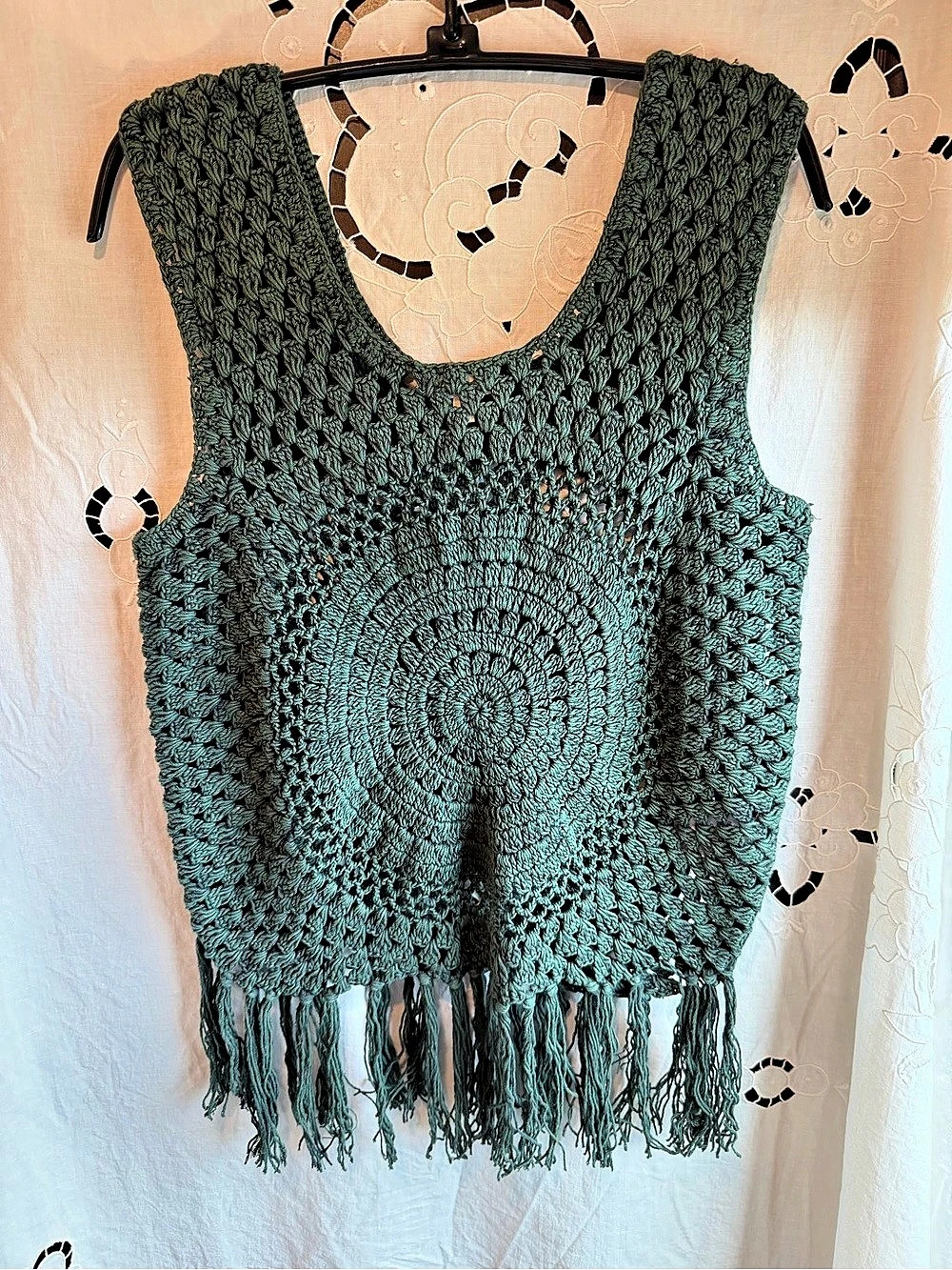 Earthbound Trading Co Crochet Vest L Green Mandala Fringe Boho Festival Y2K Rare